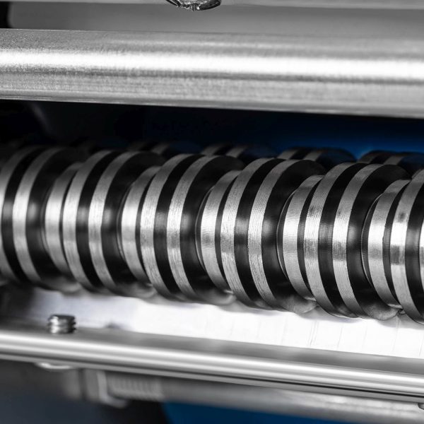 Slicer nerūsējošā tērauda elektriskā makaronija izgatavošanai 230 V 550 180 mm