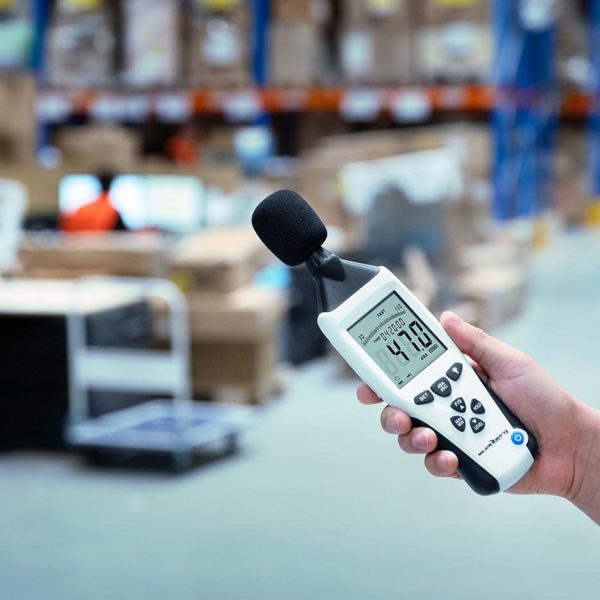Digitālās skaņas skaitītāja decybelomierz 30-130 dB
