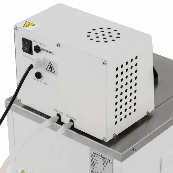 Digitālās laboratorijas vannas no -20 līdz 100 C 6 L 1000 W
