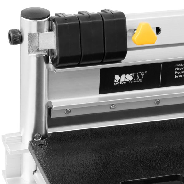 Gilotīna mašīna laminētu paneļu griešanai platumam 330 mm bieza 16 mm bieza
