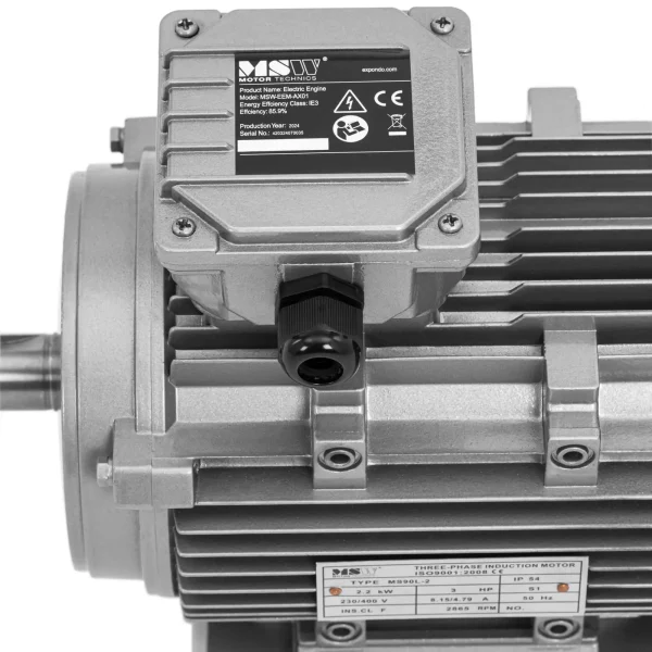 Trīs -fāzes asinhronais elektromotors 2870 apgriezieni minūtē 230/400 V 2,2 kW