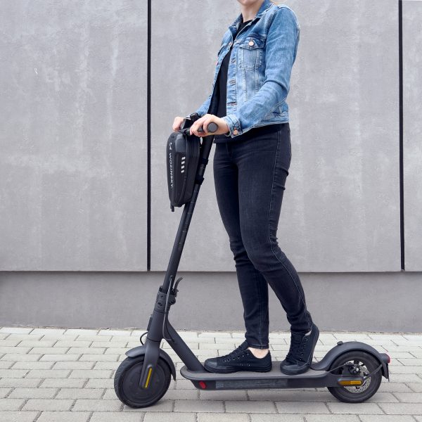 Ūdensnecaurlaidīgs hulajnoga stūres rata soma 3 litru motorolleram