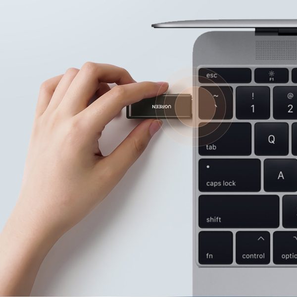 Pārnēsājams TF/SD karšu lasītājs zem USB 3.0 melna