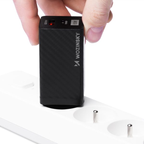 65W GAN lādētājs ar USB USB-C QC 3.0 PD melnajiem portiem