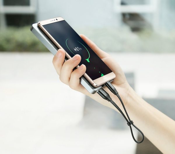 Plakans USB-C USB-C kabelis ar 2A 23 cm rokturi melns