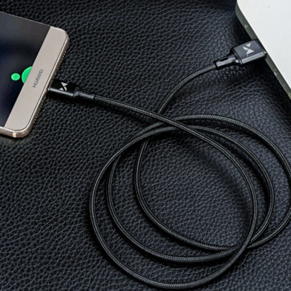 Spēcīgs kabelis USB USB-C 2,4A 2M melnais kabelis