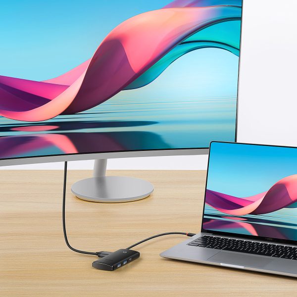 Lite sērijas daudzfunkcionālais centrmezgls USB-C 2 X USB 3.0 USB-C HDMI 1.4 SD-TF Black