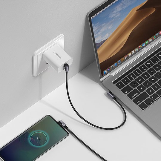Kabeļa leņķa kabelis ar USB-C sānu spraudni uz USB-C ātrās uzlādes 1M pelēko