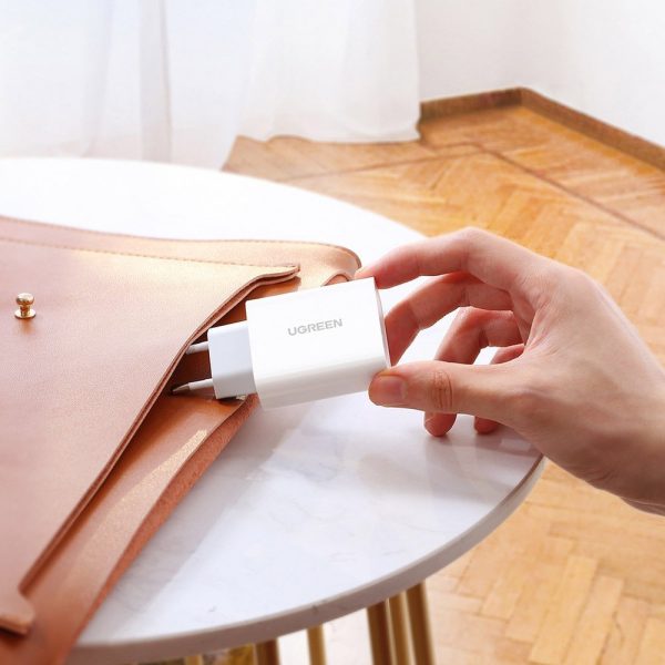 Ātrais tīkla lādētājs USB-C Power Piegāde 30 ar ātro uzlādi 4.0 balts