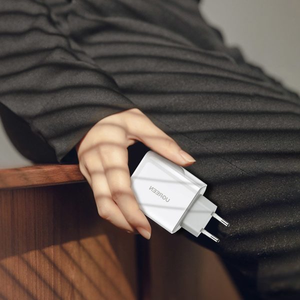 Ātrais tīkla lādētājs USB-C + USB 36 ar ātras uzlādes 4.0 Power Piegādi baltu