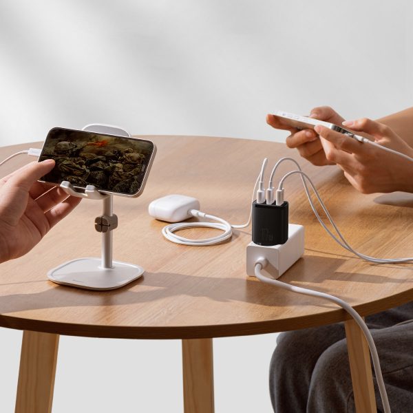 Kompakts 3x USB 17W melnais lādētājs