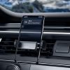 Melnās pārvadātāja automašīnas turētājs