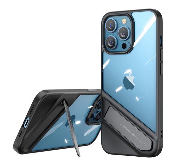 Stingrs korpuss ar želejas rāmi un iPhone 13 Pro melno bāzi