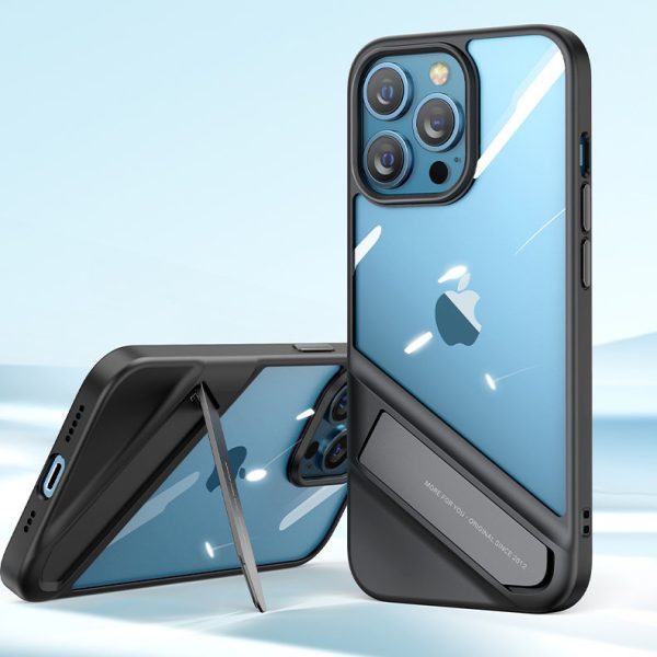 Stingrs korpuss ar želejas rāmi un iPhone 13 Pro melno bāzi