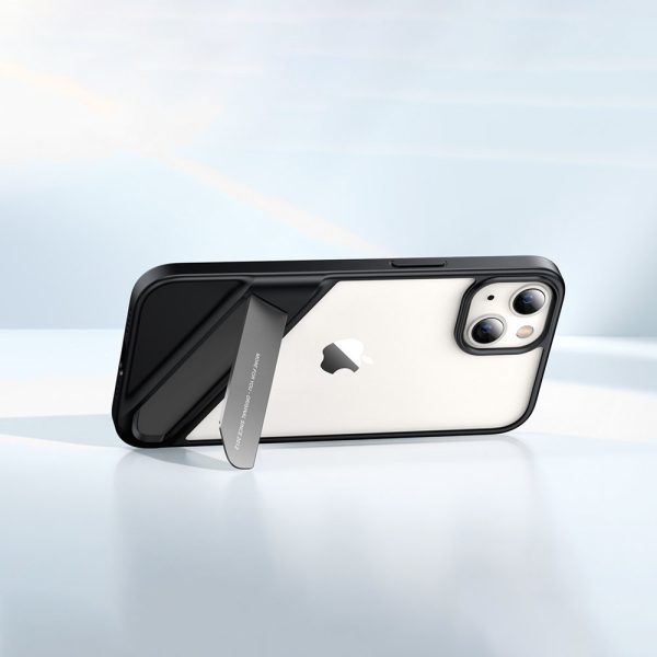 Stingrs korpuss ar želejas rāmi un iPhone 13 Pro melno bāzi