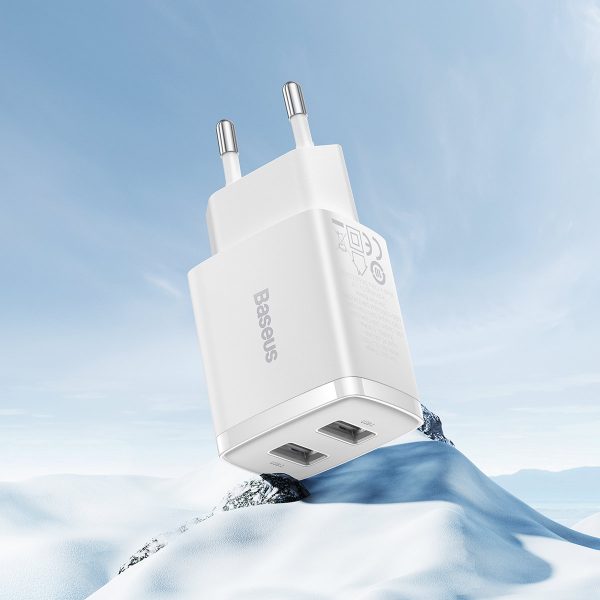 Mazs kompakts 2x USB 10.5W baltais lādētājs