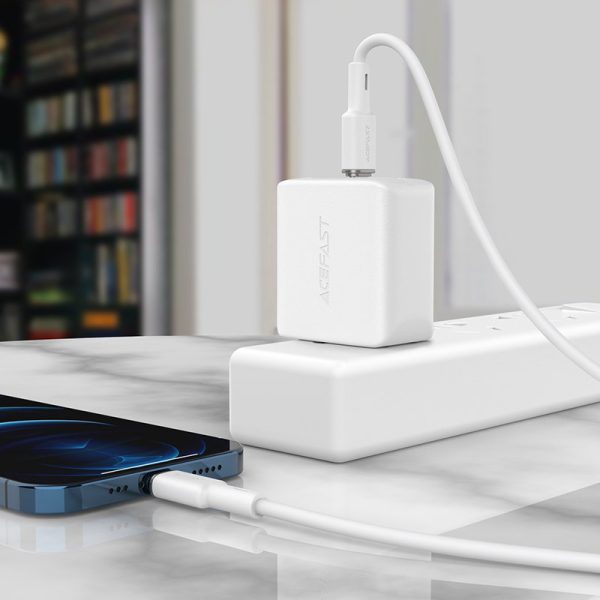 Kabelis Kabelis iPhone MFI USB -C - zibens 30W 3A 1,2m melns