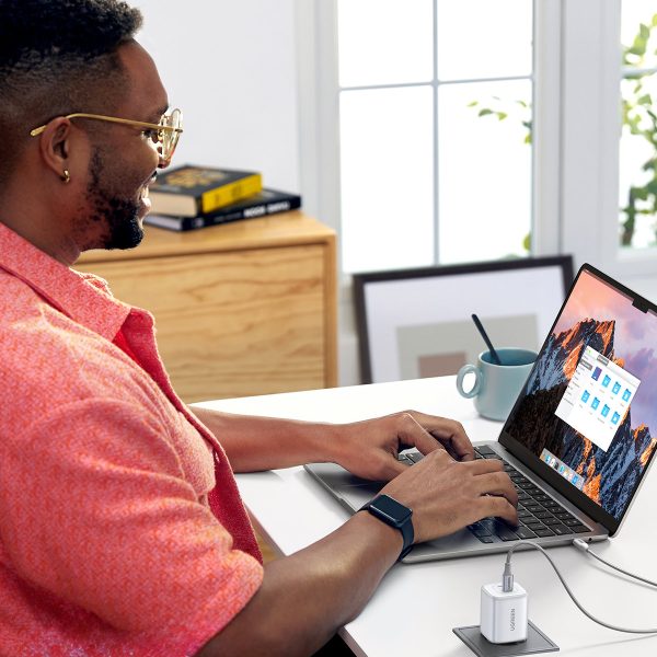 Ātrs GAN 2X USB-C 45W QC PD baltais lādētājs