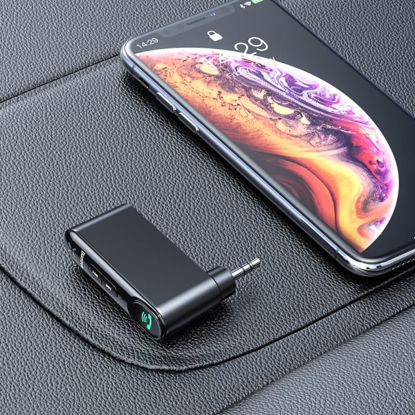 Bluetooth automašīnu raidītājs aux mini ligzda 3,5 mm aizjūras izdevums melns