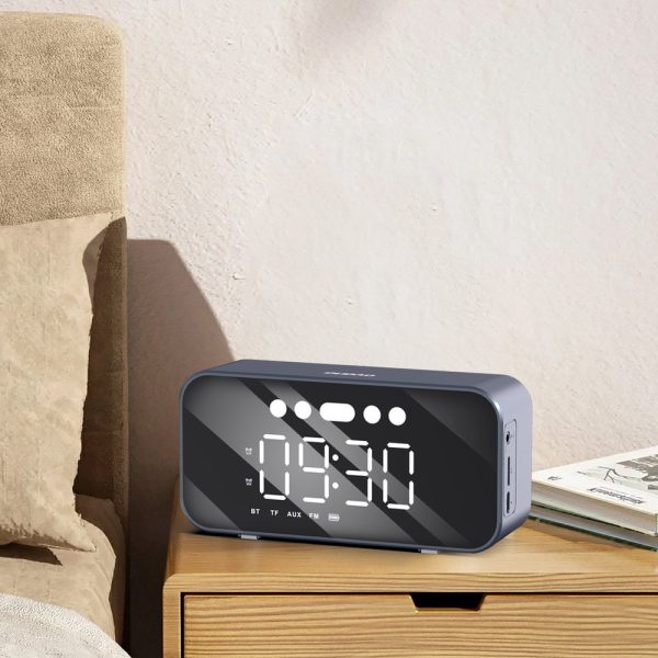 6in1 pulksteņa modinātājs FM Bluetooth skaļrunis Aux karšu lasītājs TF SD sudrabs