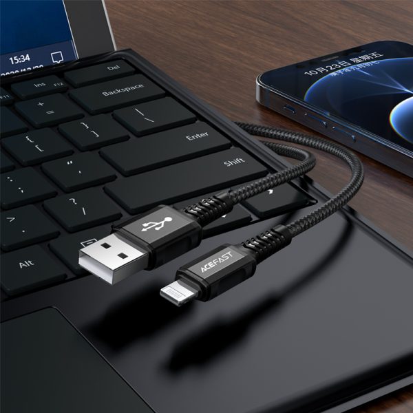 MFI kabeļa kabelis iPhone USB - zibens 2,4A 1,2 m melns