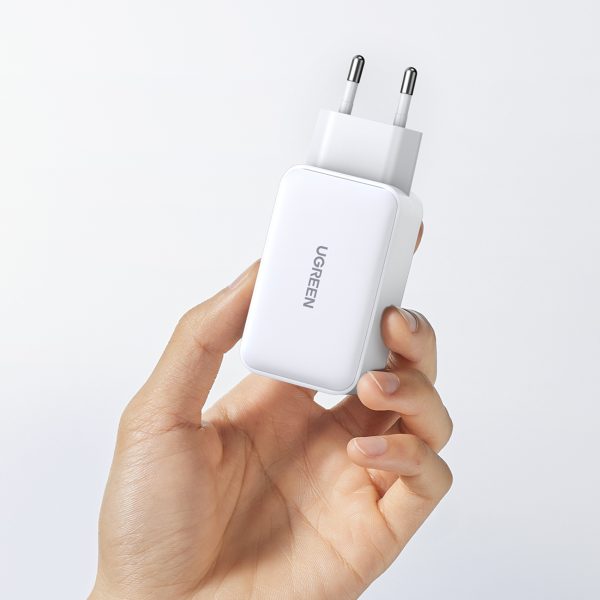 Ātrs GAN 65W USB-A / 2X USB-C baltais lādētājs