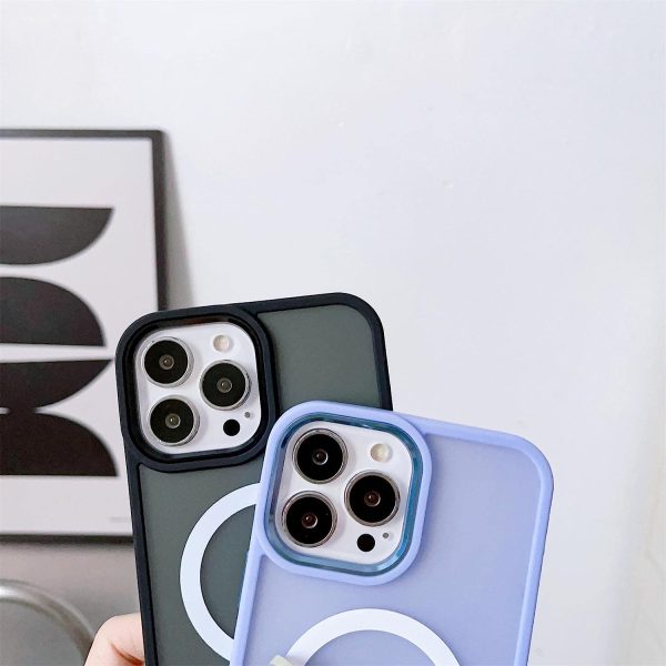 Magnētiskais korpuss no Magsafe līdz iPhone 15 caurumiem melnai pavadā