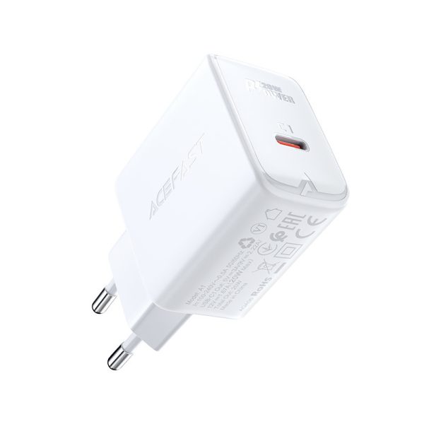 Ātra USB-C 20W Power nodrošina balto lādētāju