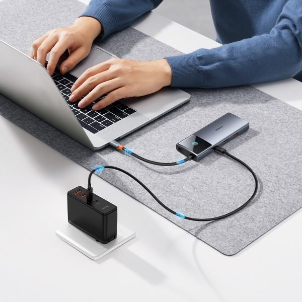 6in1 centrmezgls USB-C adapteris USB-A / USB-C / PD / HDMI / RJ-45 Black
