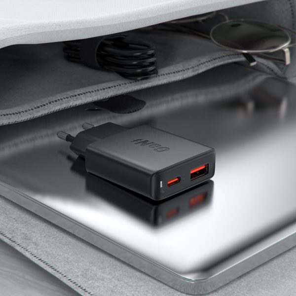 Mazs plakanā tīkla lādētājs GAN PD 30W USB-A USB-C Black