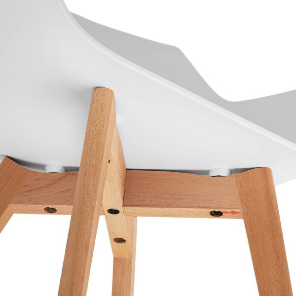 Skandināvijas plastmasas kausa krēsls ar koka kājām līdz 150 kg 2 pcs balts