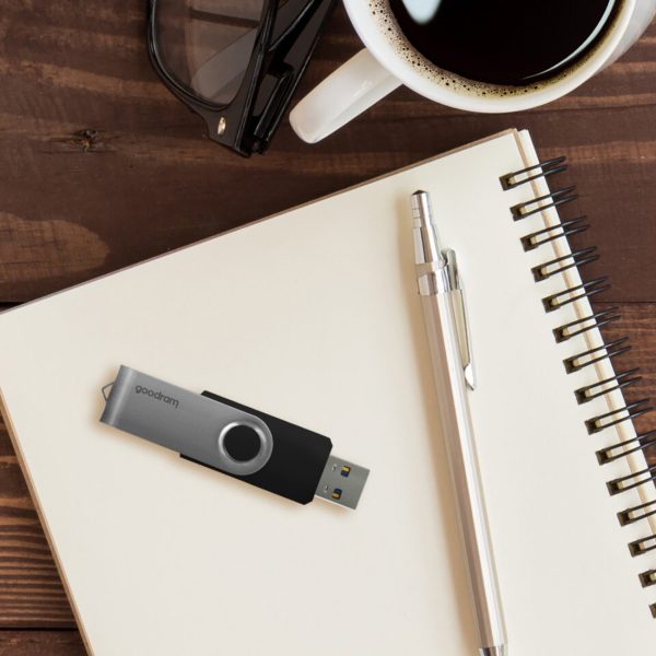Pendrive Flash atmiņa 16 GB USB 3.2 Gen 1 UTS3 - melns