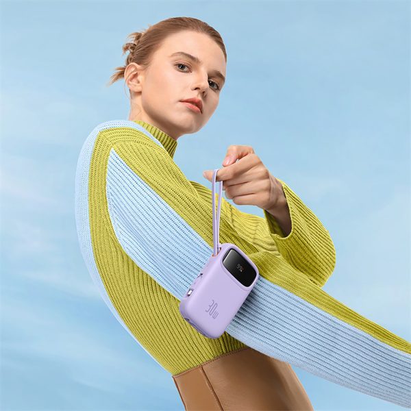 Power Bank 1000MAH QPOW 2 30W ar iebūvētiem -in USB -C kabeļiem -purpursarkanā krāsā