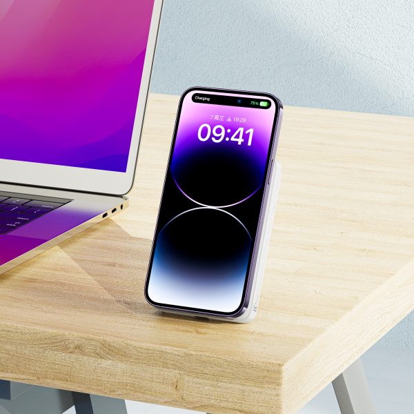 PowerBank 1000mah magnētiskais induktīvs ar opciju Pd 20W bāze + kabelis - balts