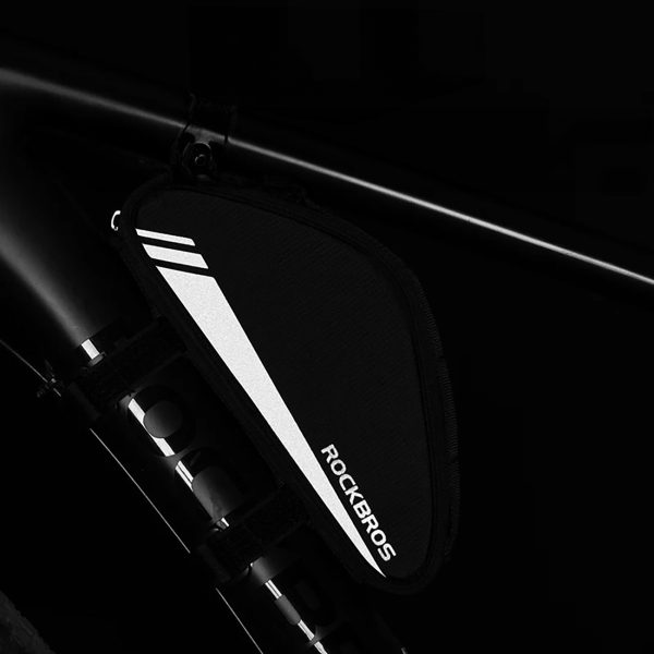 Velosipēdu soma instrumentu sūknim, kas piestiprināts pie rāmja 0,7L - melns