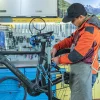 Daudzfunkcionālu servisa stenda turētājs grīdas velosipēdiem - melni