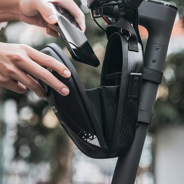 Soma velosipēdu stūres ratam vai 1,3L motorolleram - melns