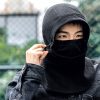 Āra balaklava ar vēja necaurlaidīgu, ūdensnecaurlaidīgu flīsa audumu - melna