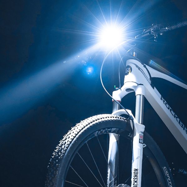 Priekšējais velosipēda lukturis ar lukturīša funkciju, balts, 600lm, IPX6, USB-C, melns
