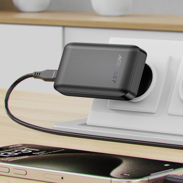 65 W GaN 2 USB-C USB-A īpaši plāns, plakans sienas lādētājs - melns
