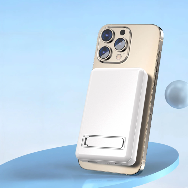 Powerbank K14S+ 10000mAh ar 20W USB-A / USB-C / MagSafe statīvu - balts