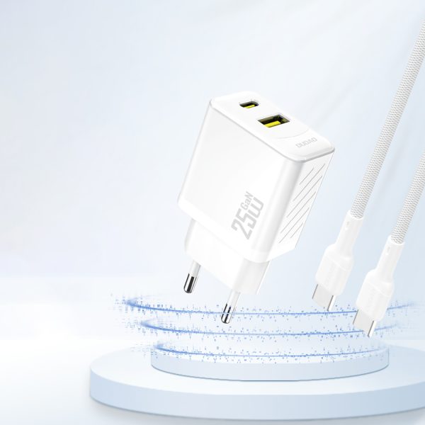 25 W USB-A USB-C ātrās uzlādes sienas lādētājs — balts