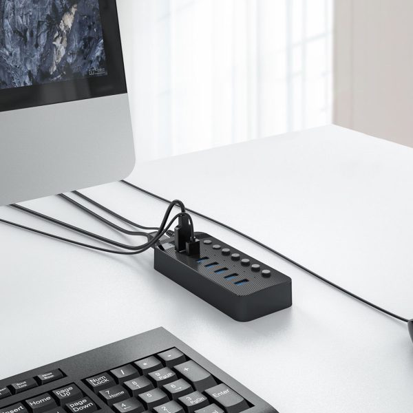 CT2U3-10AB centrmezgls ar 10x USB-A slēdžiem - melns