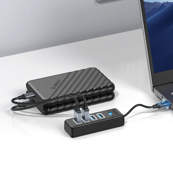 Sadalītājs PW4U-C3 USB-C - 4x USB-A - melns