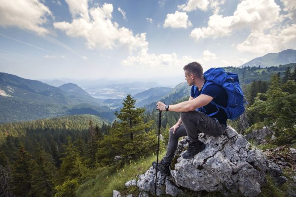 Hama 8900 GPS AMOLED viedpulkstenis 1.43'' ar silikona siksniņu - melns