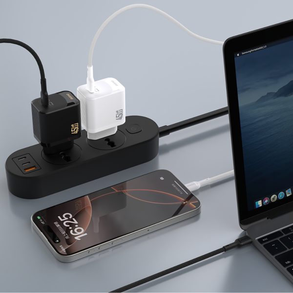 A28 GaN USB-C 45W sienas lādētājs - melns