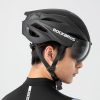 Unisex velosipēda ķivere ar noņemamu vizieri un UV filtra brillēm - melna