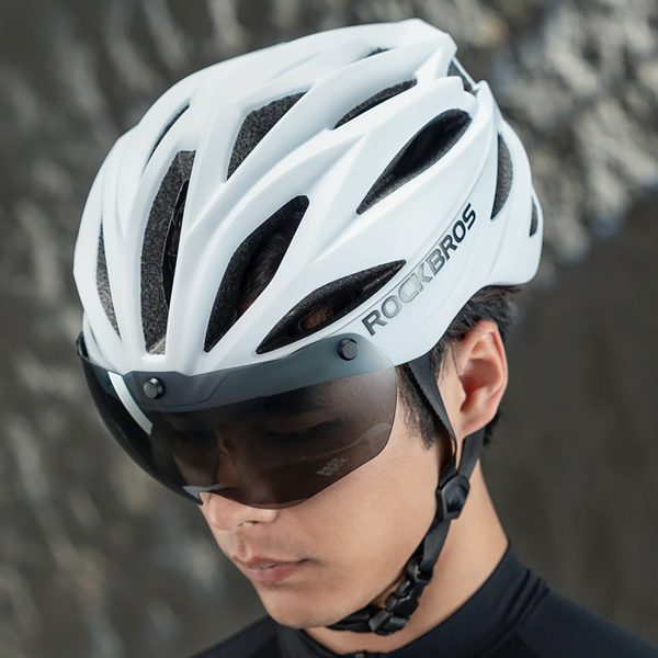 Unisex velosipēda ķivere ar noņemamu vizieri un UV filtra brillēm - melna