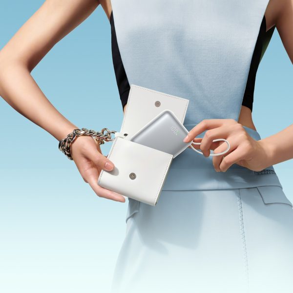Powerbank 10000mAh 22.5W ar iebūvētu USB-C Lightning kabeli - balts