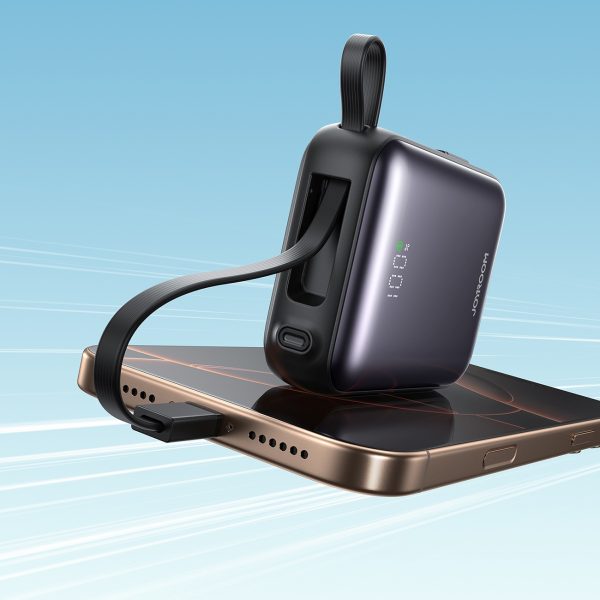 Powerbank 10000mAh 22.5W ar iebūvētu USB-C Lightning kabeli - melns